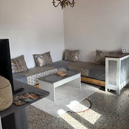 Maison F2 Jardin 350m2 *